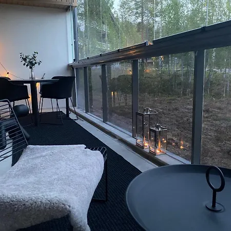 Levi, Tunturisaukko, Ski-inn